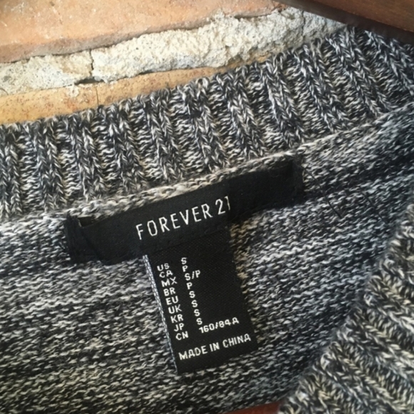 Cropped Knit Top - Picture 3 of 5